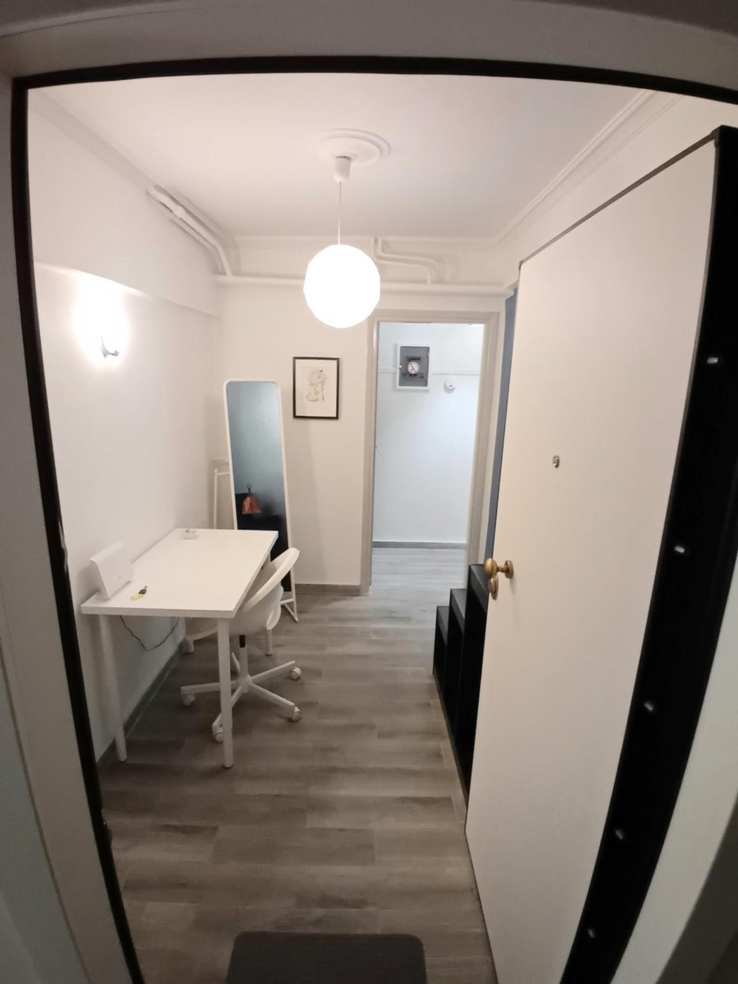 Vestige Basement Apartment Athena Bagian luar foto